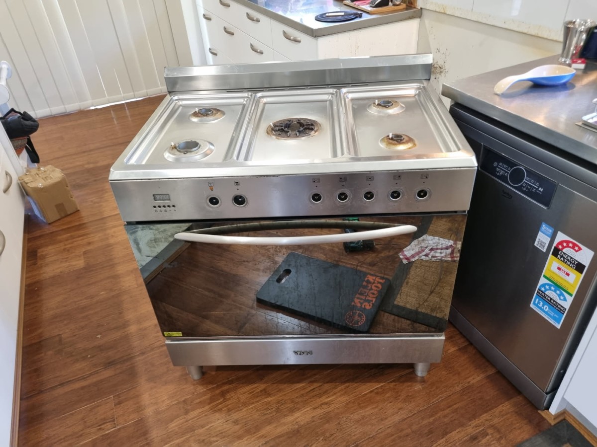 Venini 90cm Oven & Cooktop Repair - Armidale
